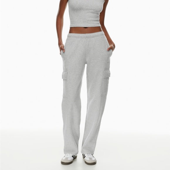 Aritzia Pants - Cozy Fleece Mega Cargo Sweatpant